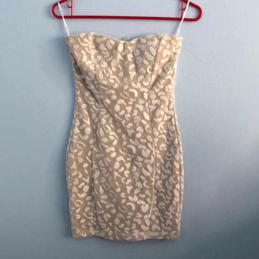 Dress - Picture 2 of 3